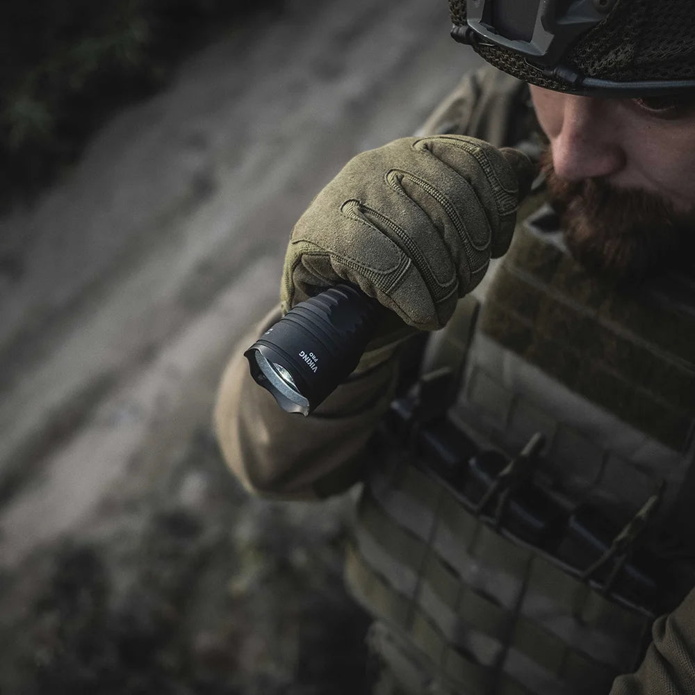 Taskulamppu Armytek Viking Pro Magnet USB Kylmä Sävy 2200 lm
