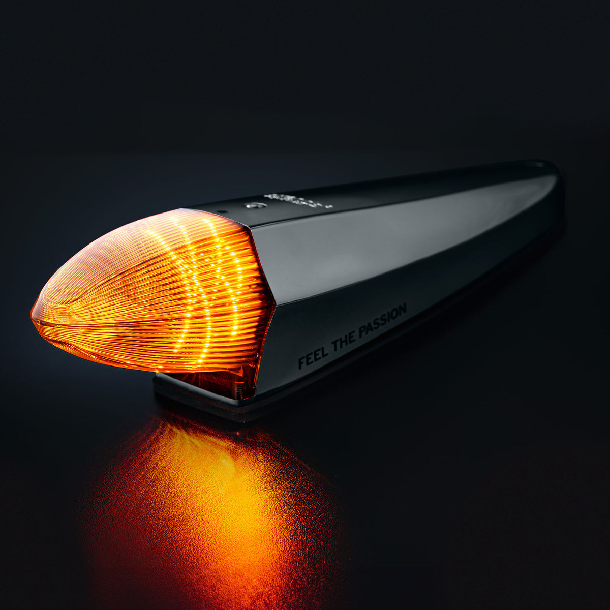 Strands IZE LED Black Bullet (valkoinen/keltainen) – torpedovalo valkoisella ja oranssilla äärivalolla sekä varoitusvilkulla