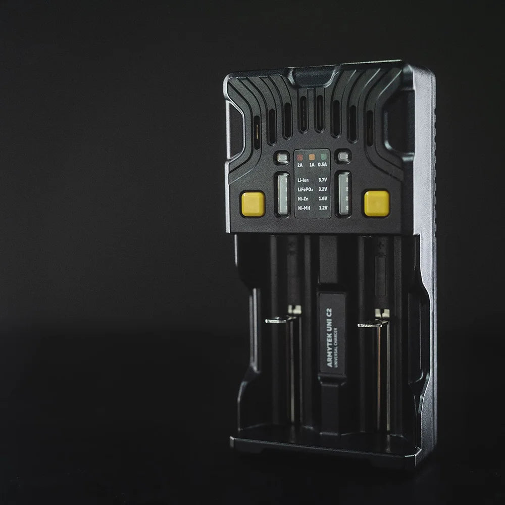 Akkulaturi Armytek Uni C2, 2 Latauspaikkaa