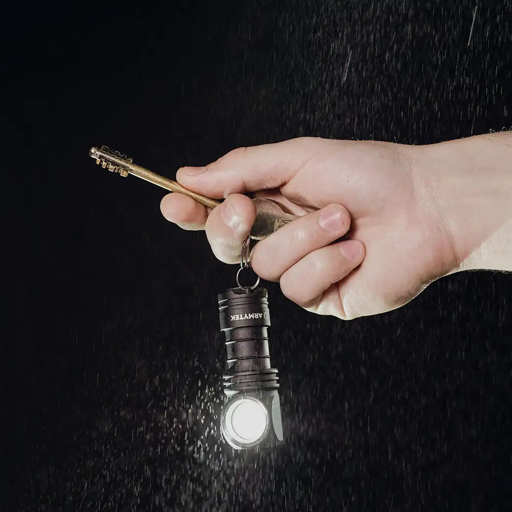 Otsalamppu Armytek Wizard C1 Pro Magnet USB Kylmä Sävy 1000 lm