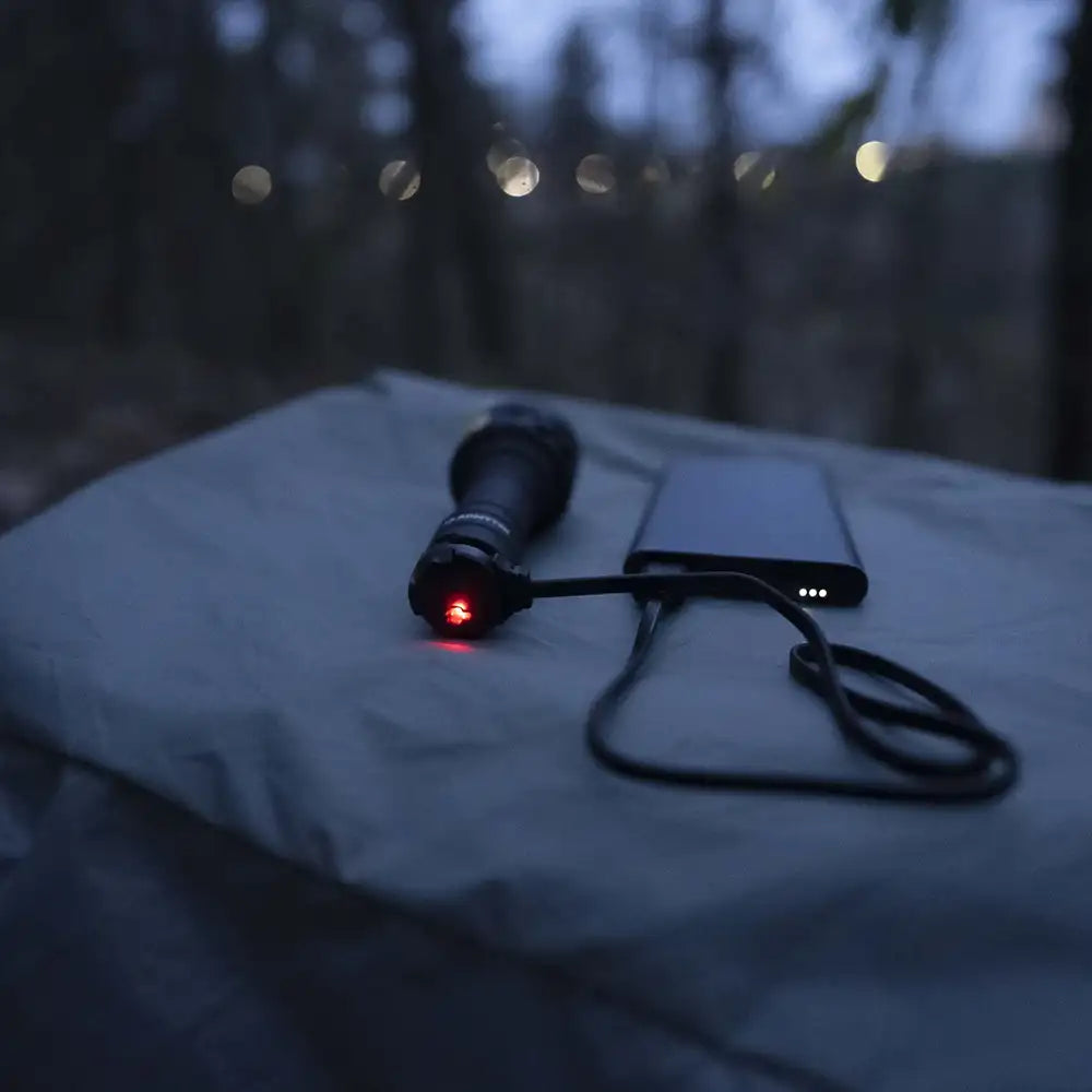 Taskulamppu Armytek Bear WRG Kylmä Sävy, Punainen, Vihreä 1500 lm